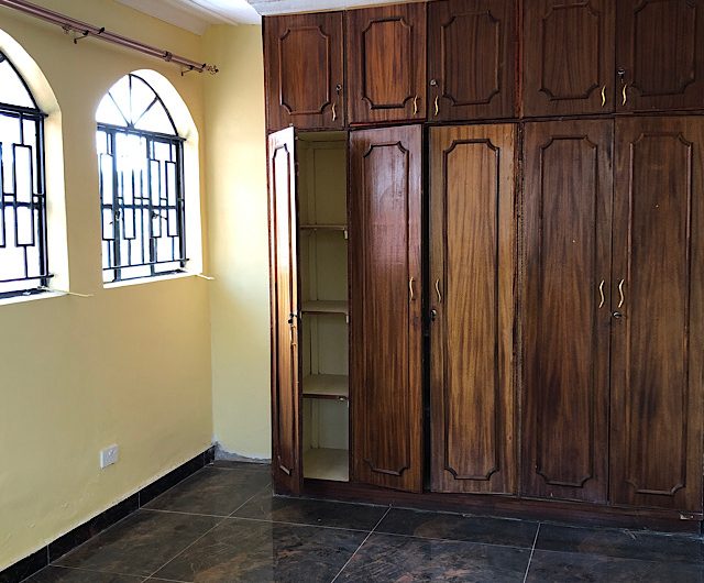 3 bedroom apartment for rent in Karen Bogani road