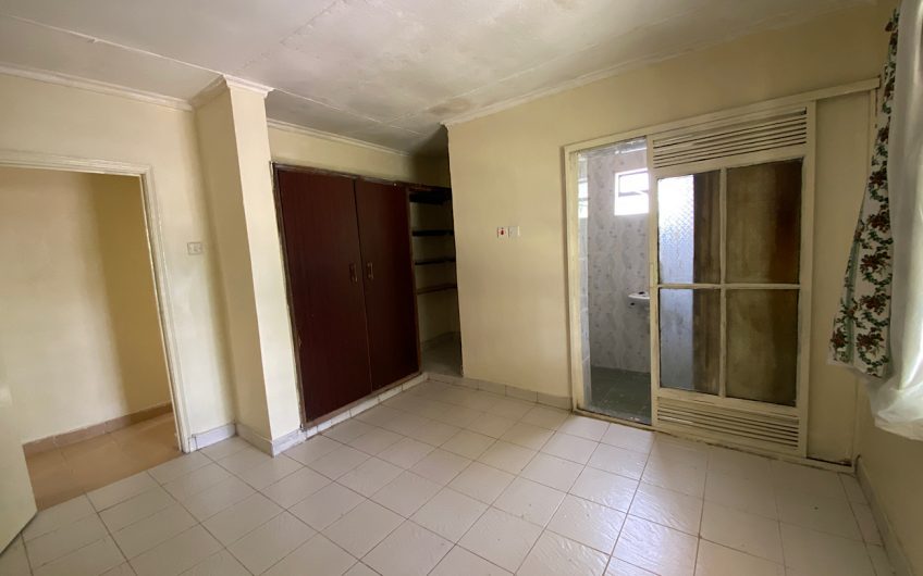 2 bedroom house for rent in Karen with a compound