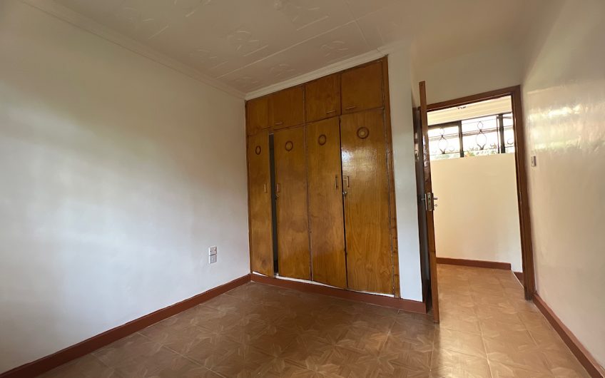 2 bedroom house for rent in Karen close to shopping center