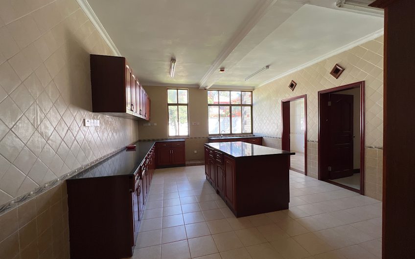 5 bedroom house for rent in Karen