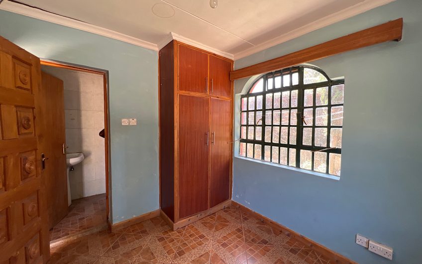 Bedsitter for rent in Karen ( Kenya )