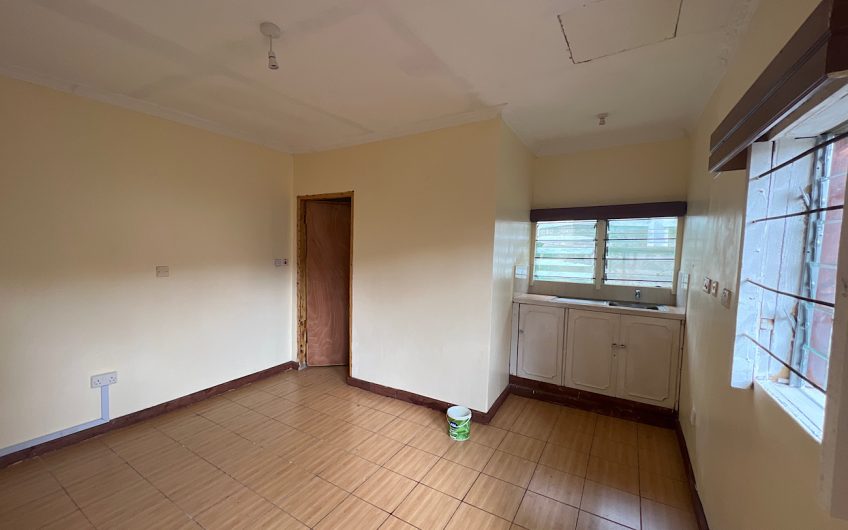 1 bedroom wooden house for rent