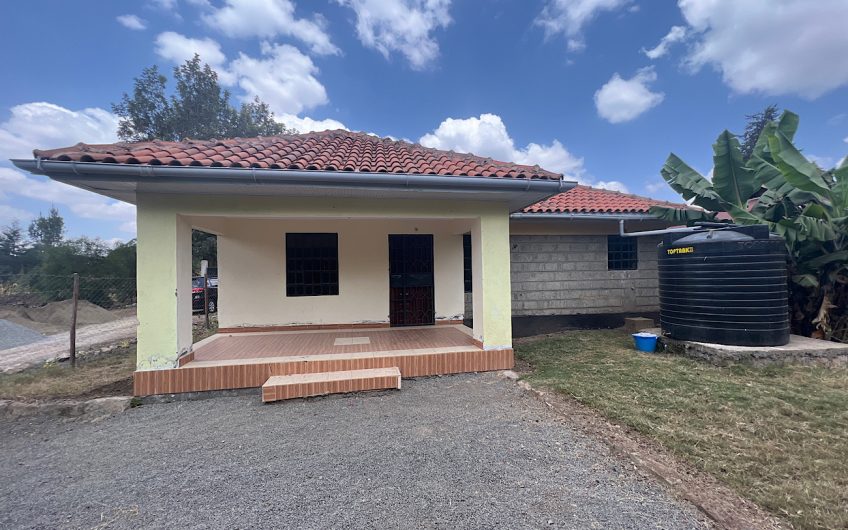 2 bedroom house with a private garden for rent in Karen