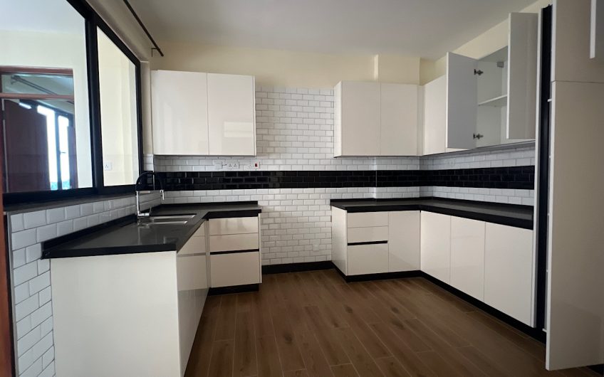 2 bedroom apartment with dsq for rent in Karen end