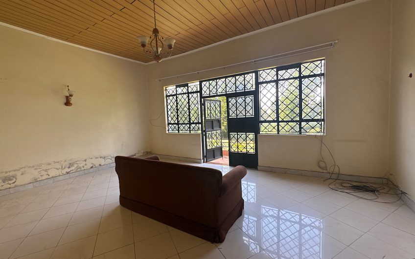 4 bedroom house for rent in Kerarapon karen