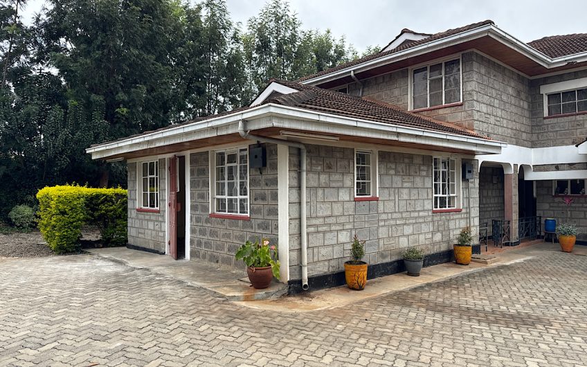 2 bedroom house for rent at Karen Kenya