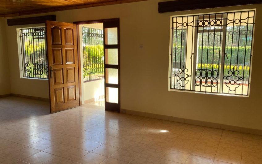 3 bedroom house for rent in Karen, Langata road