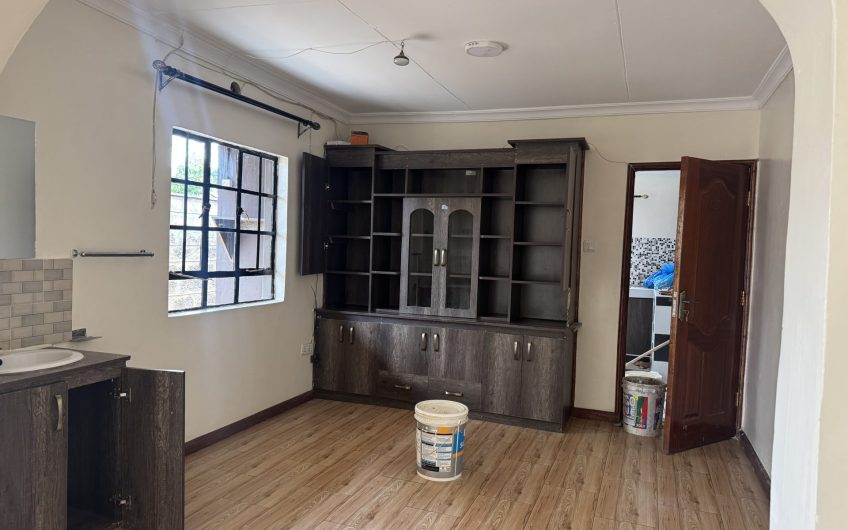 3 bedroom house with DSQ for rent in Karen