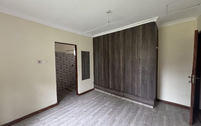 3 bedroom house with DSQ for rent in Karen
