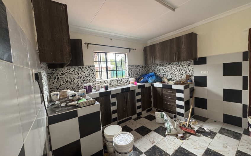 3 bedroom house with DSQ for rent in Karen