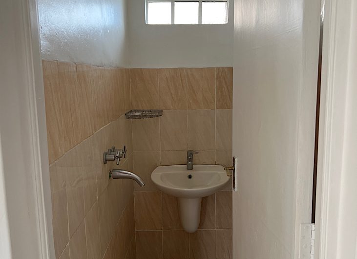 1 bedroom house with a garden for rent in Karen