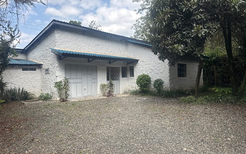 Charming 3 bedroom house for rent with DSQ