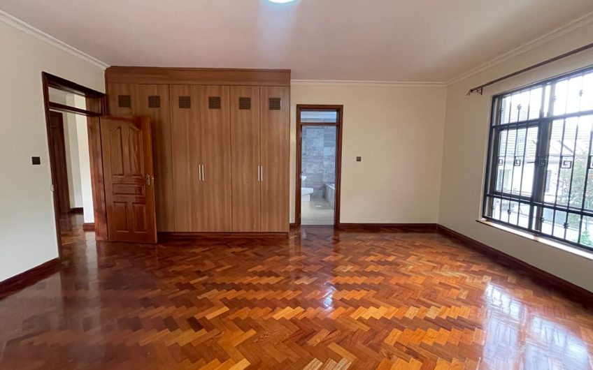 Executive 3 bedroom house with DSQ in Karen for Rent