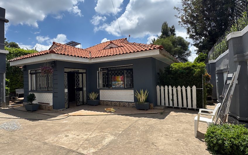 Charming 3-Bedroom House for Rent in Kerarapon Drive, Karen – KES 120,000