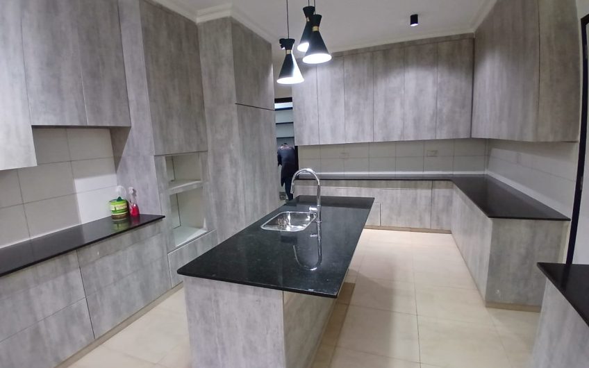 Luxury 4-Bedroom All-En-Suite Residence for Rent in Karen – Modern Living on Half an Acre
