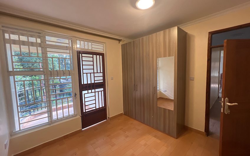 Executive 5-Bedroom House on Half Acre – Karen Rhino Park Road