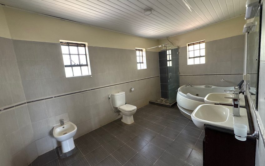 Elegant 5 Bedroom House for Rent in Karen | Large Compound, Modern Finishes, Gated Community | KES 400,000