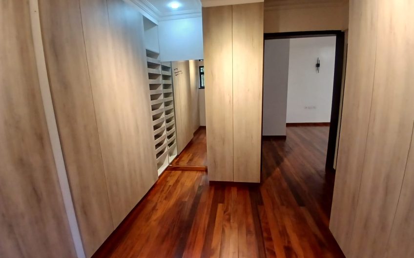 Luxury 4-Bedroom All-En-Suite Residence for Rent in Karen – Modern Living on Half an Acre
