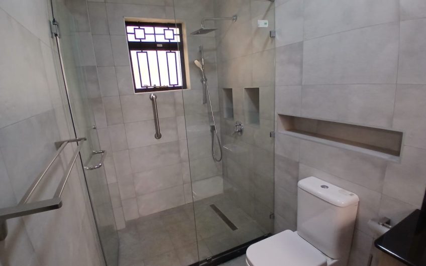 Luxury 4-Bedroom All-En-Suite Residence for Rent in Karen – Modern Living on Half an Acre