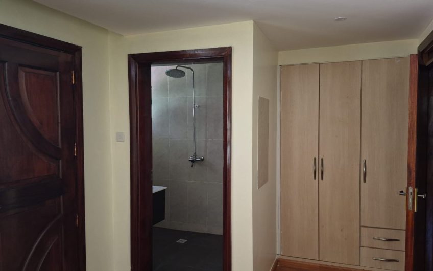 Elegant 3 Bedroom All En-Suite Home with Private Garden in Karen Hardy, Near Giraffe Centre – KES 200,000