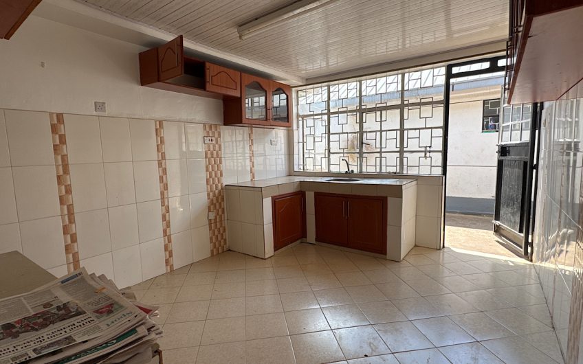 Spacious 2-Bedroom En-Suite Home with a Private Backyard in a Secure 8-Unit Compound – Ideal for Families & Pet Owners – 75k Negotiable