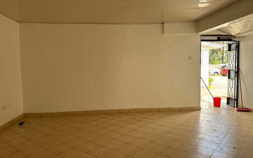 Spacious 2-Bedroom En-Suite Home with a Private Backyard in a Secure 8-Unit Compound – Ideal for Families & Pet Owners – 75k Negotiable