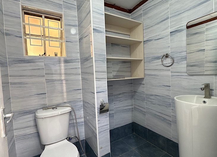 Spacious 3-Bedroom Home on 1 Acre with Private Gardens and DSQ in Karen Bomas