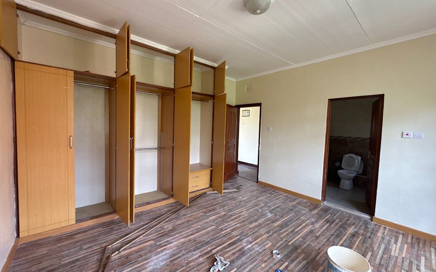 Luxury 5 Bedroom En-Suite House with DSQ on Half-Acre Private Compound in Karen Near Galleria