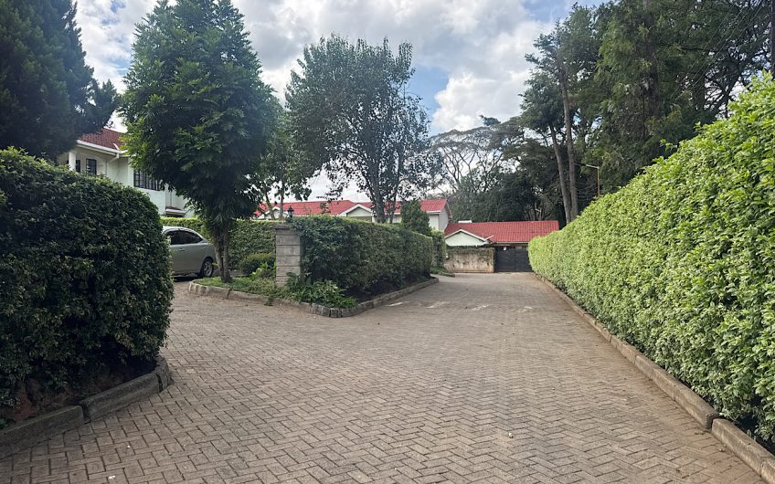 Elegant 4 Bedroom All En-Suite House with DSQ in Karen | Private Yard | Walk to The Hub | KES 180,000 Negotiable