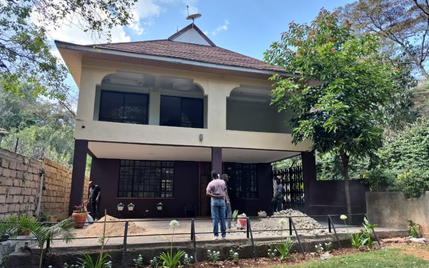 Elegant 3 Bedroom All En-Suite Home with Private Garden in Karen Hardy, Near Giraffe Centre – KES 200,000