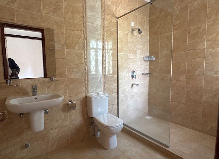 Elegant 3 Bedroom All En-Suite House with DSQ and Private Yard on Bogani Road, Karen – To Let