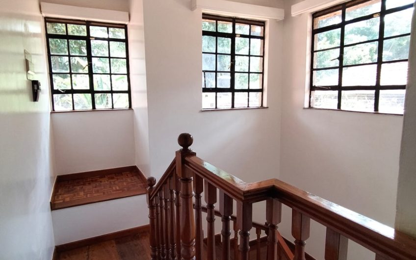 Luxury 5 Bedroom All-EnSuite House with DSQ on Half-Acre Private Garden in Karen Miotoni – Walk to The Hub