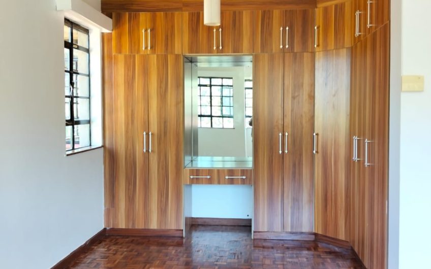 Luxury 5 Bedroom All-EnSuite House with DSQ on Half-Acre Private Garden in Karen Miotoni – Walk to The Hub