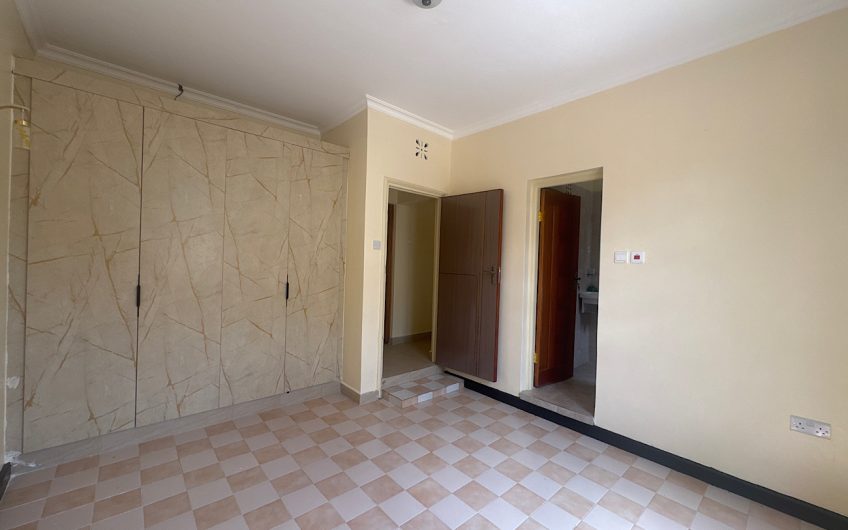 Spacious 4 Bedroom All En-Suite House with DSQ and Private Garden for Rent in Karen Kerarapon – Near The Hub Mall