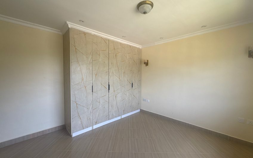 Spacious 4 Bedroom All En-Suite House with DSQ and Private Garden for Rent in Karen Kerarapon – Near The Hub Mall