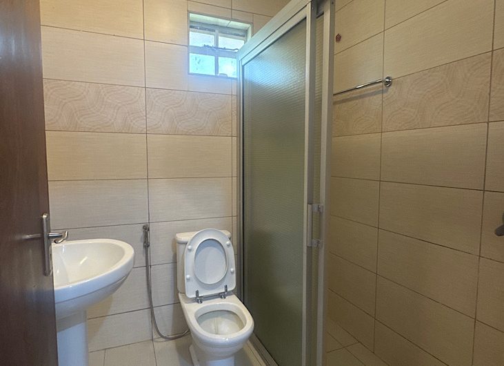 Luxurious 5-Bedroom All En-suite Family Home for Rent in Karen Hardy